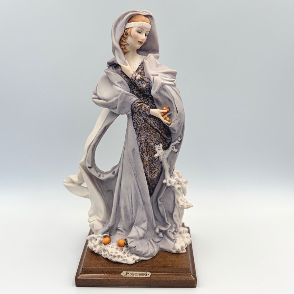Capodimonte Lady with Peaches Statue Pergianni Cedraschi 1985 Florence Italy VTG